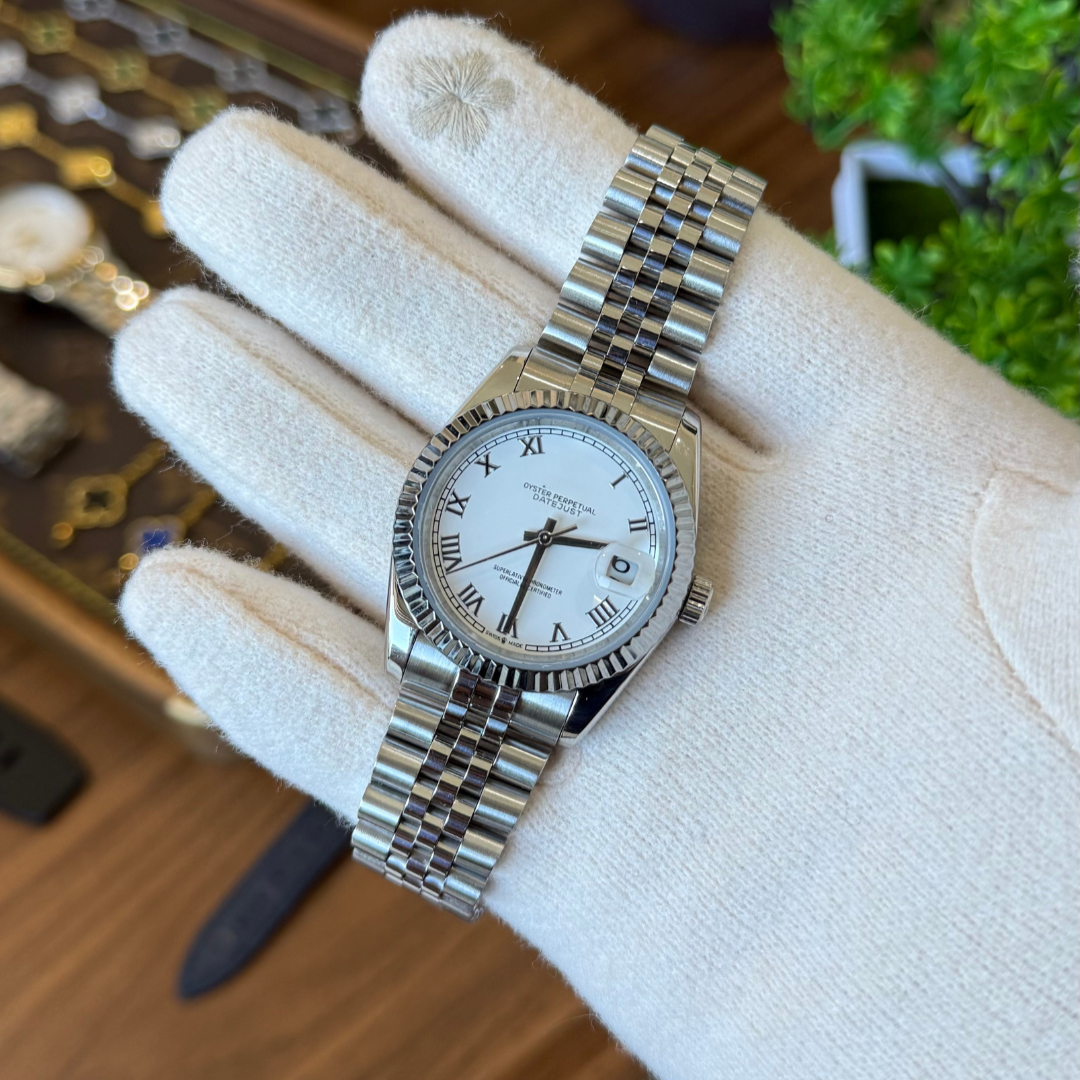 Datejust Oystersteel - White Roman Dial Jubilee