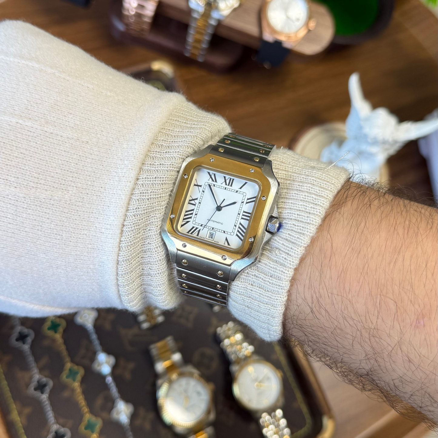 SANTOS | WHITE & GOLD