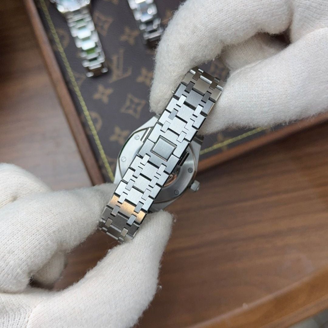 ROYAL OAK | WHITE