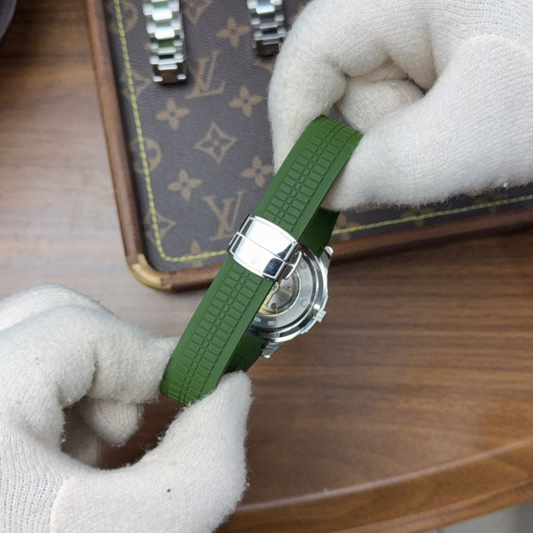 Aquanaut Steel – Green Dial Rubber Strap