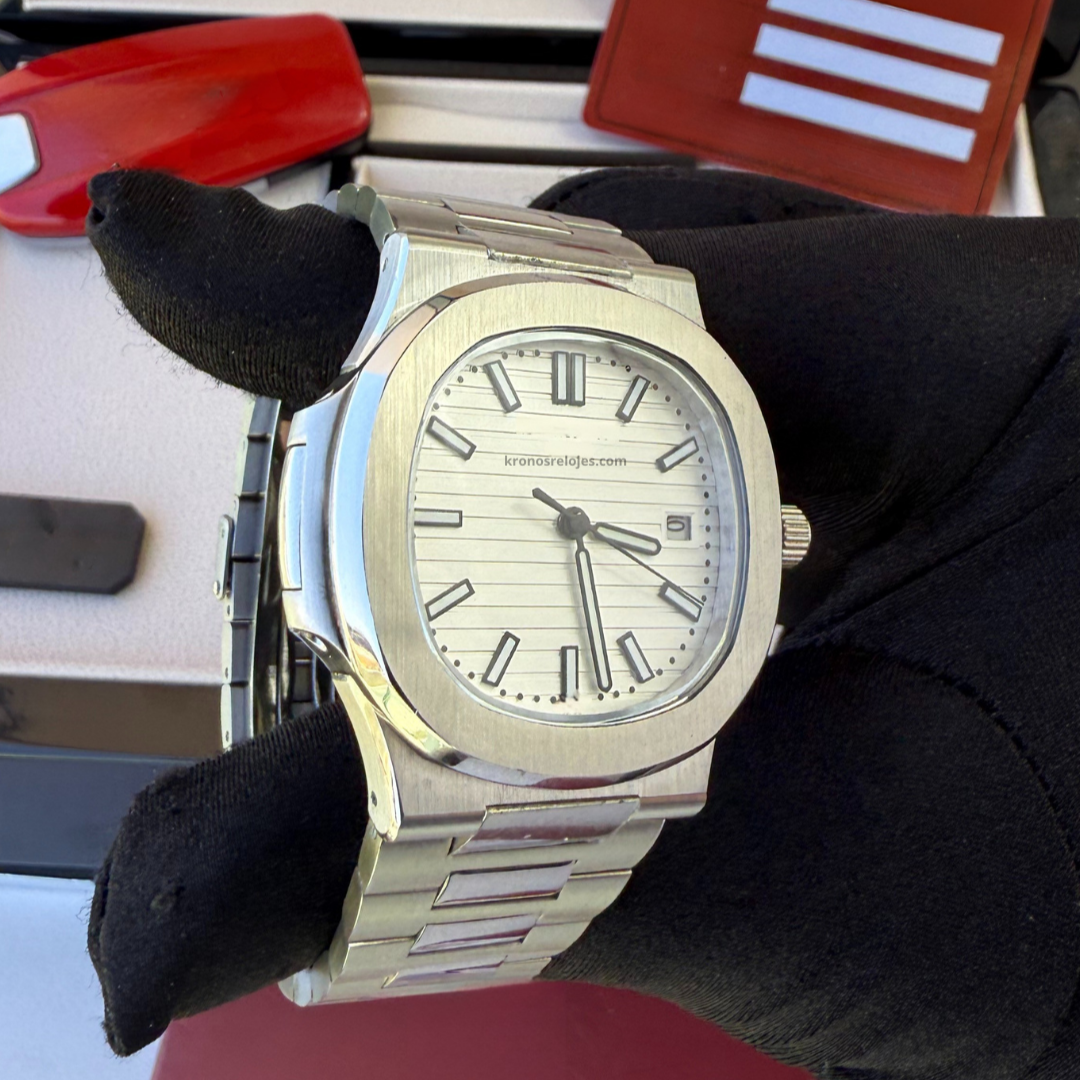 Nautilus Steel – White Dial