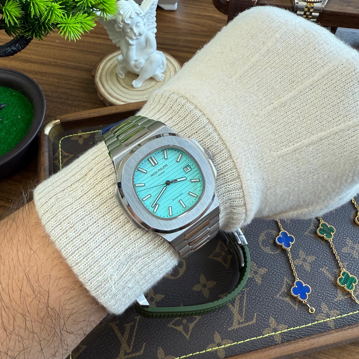 Nautilus Steel – Tiffany Dial Type Patek