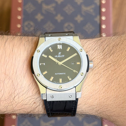 Classic Fusion Steel – Black Dial Leather Strap