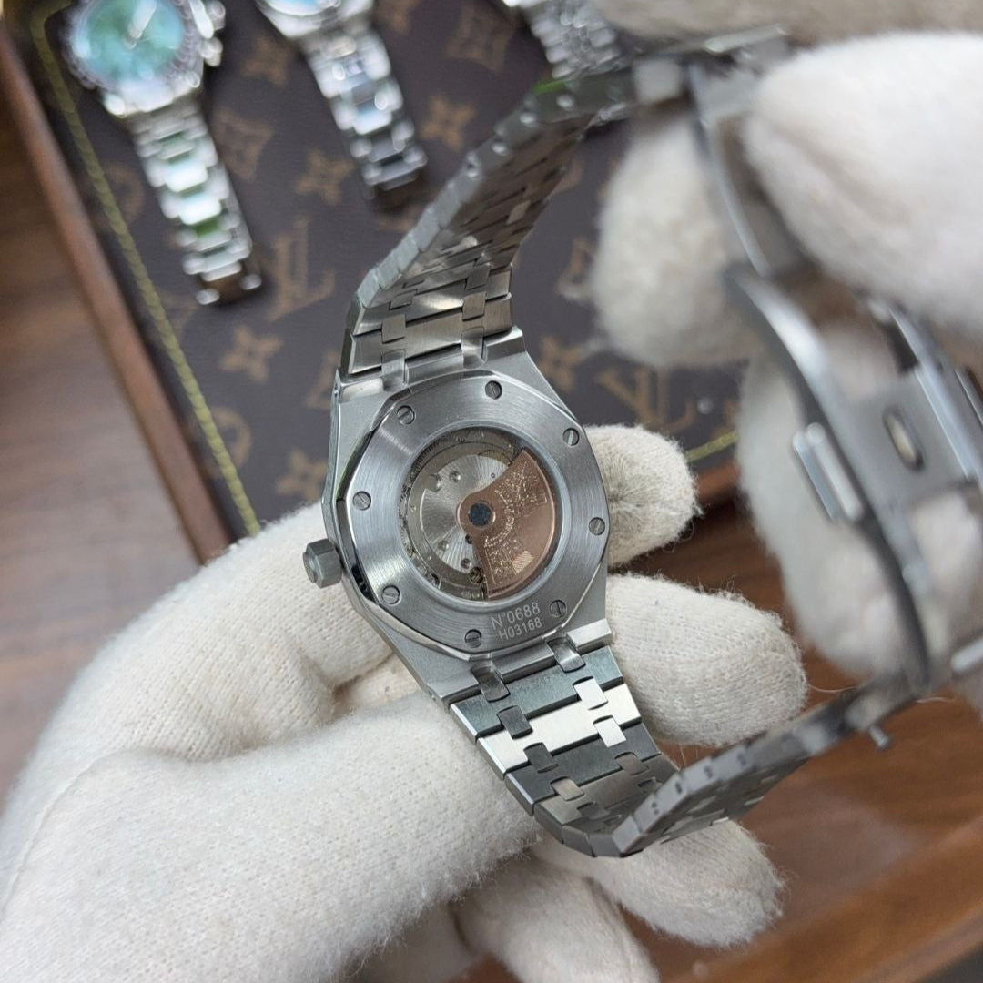 ROYAL OAK | WHITE