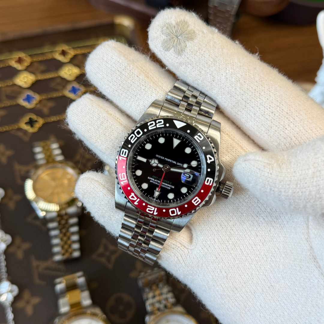 GMT-Master II "Coke" Oystersteel -  Black Dial Black & Red Bezel Jubilee