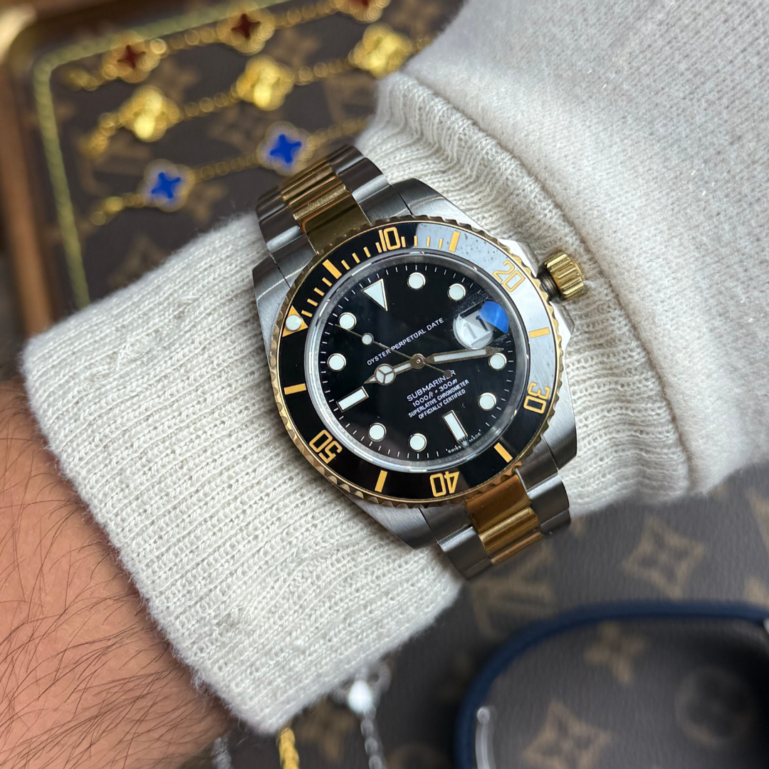 SUBMARINER | BLACK & GOLD