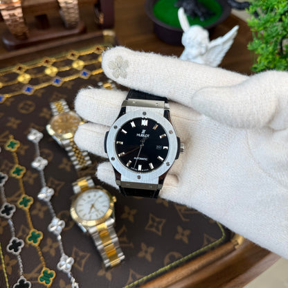 Classic Fusion Steel – Black Dial Leather Strap Tipo Hublot