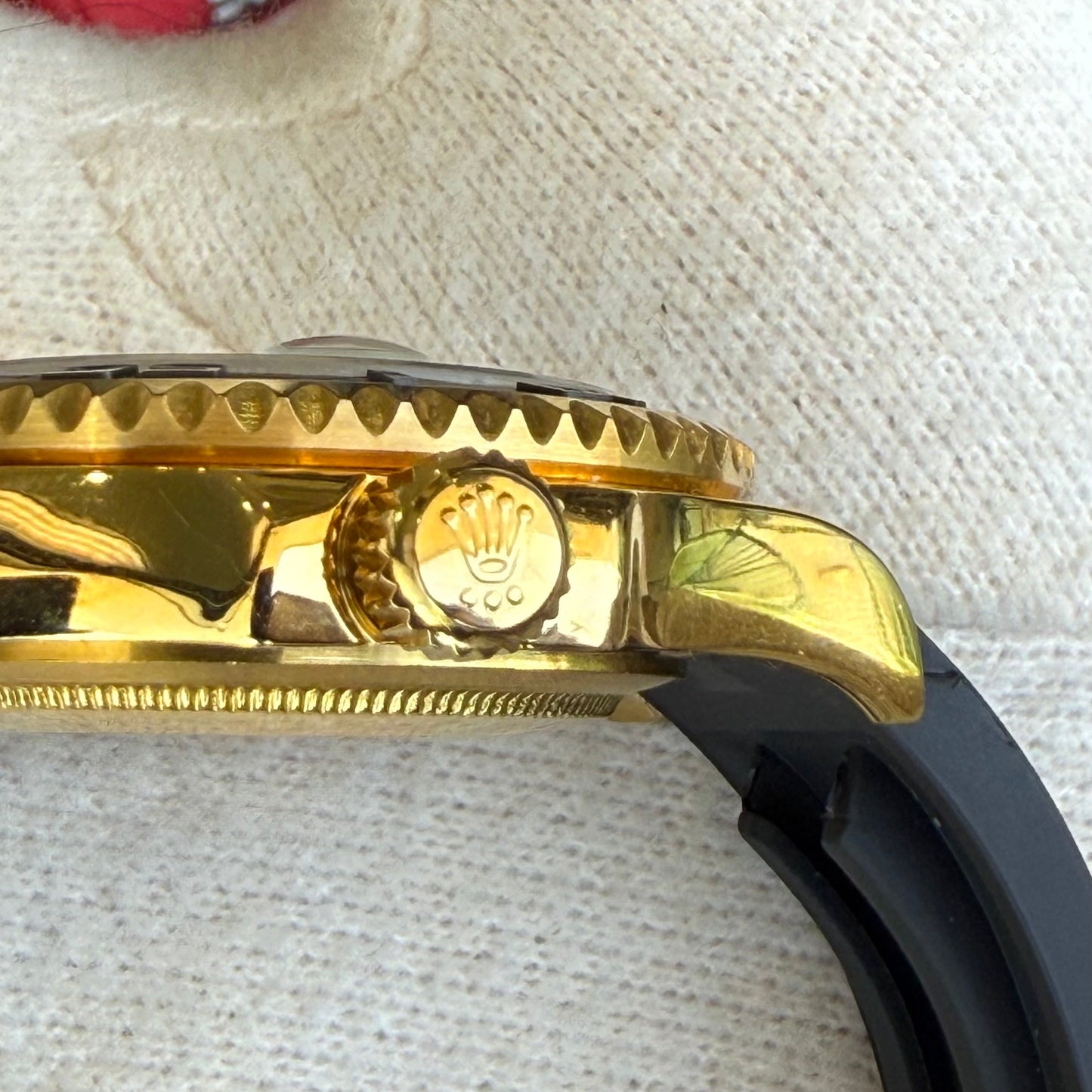 Yacht-Master Yellow Gold – Black Dial Oysterflex Tipo Rolex