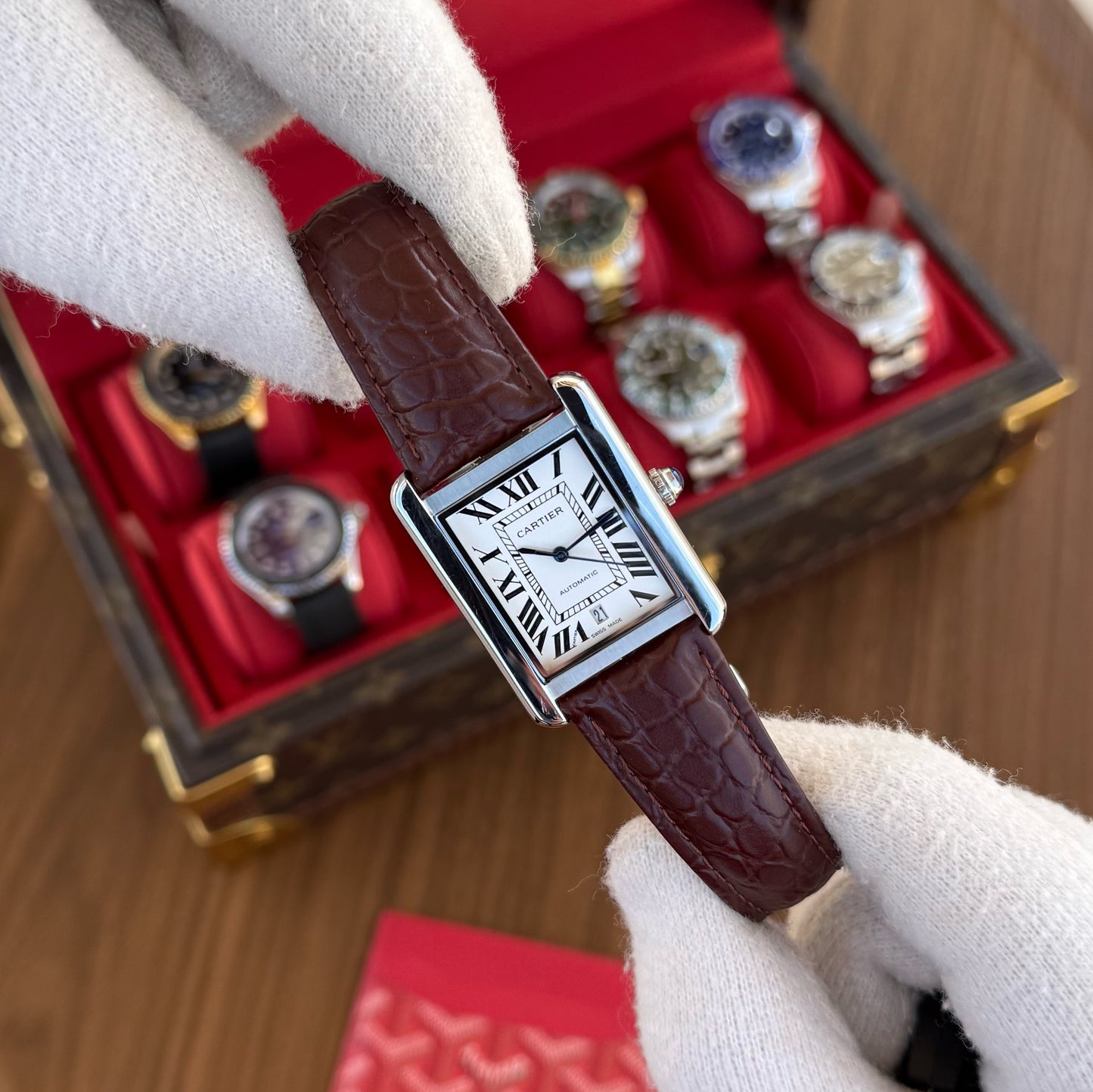 Tank Steel – White Dial Vine Leather Strap Type Cartier