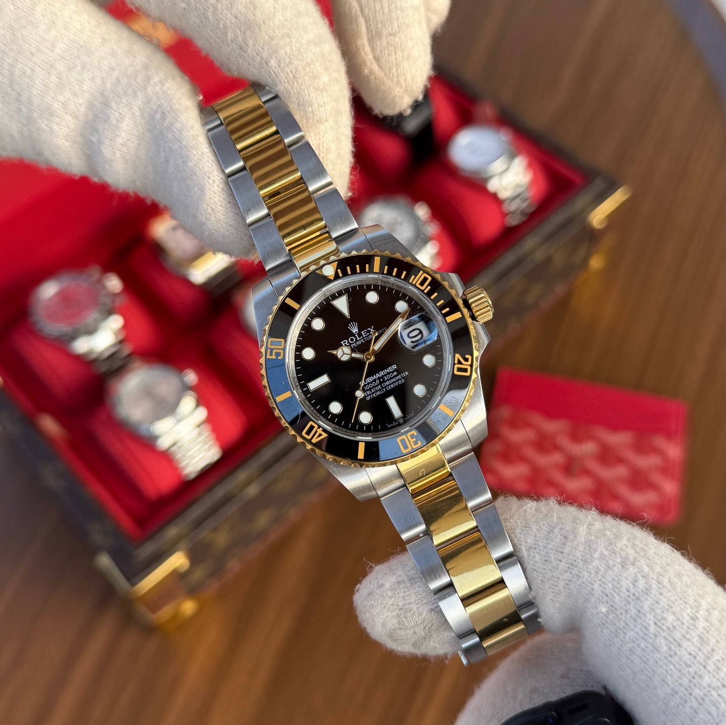 Submariner Rolesor – Black Dial Black Bezel Oyster Date Type Rolex