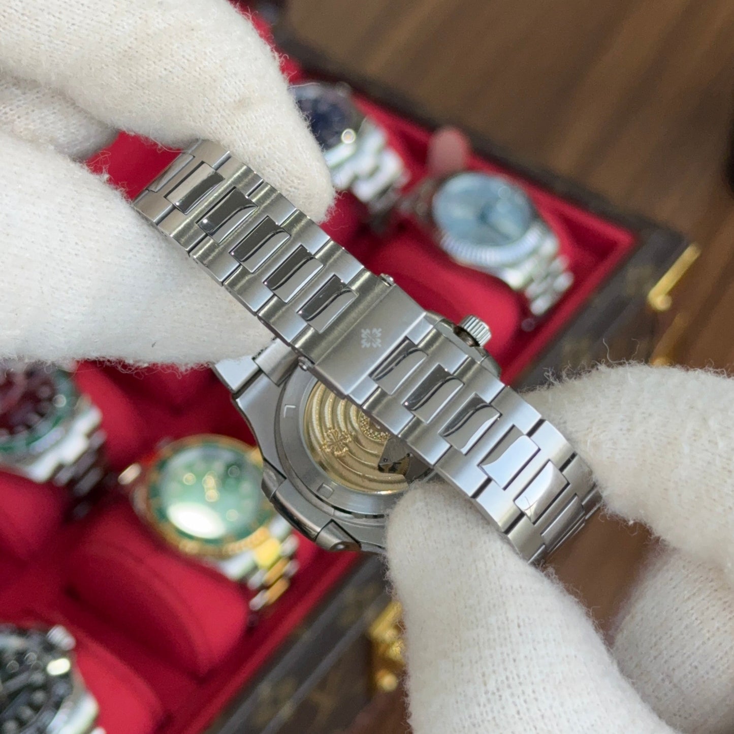 Nautilus Steel – Black Dial Patek Type