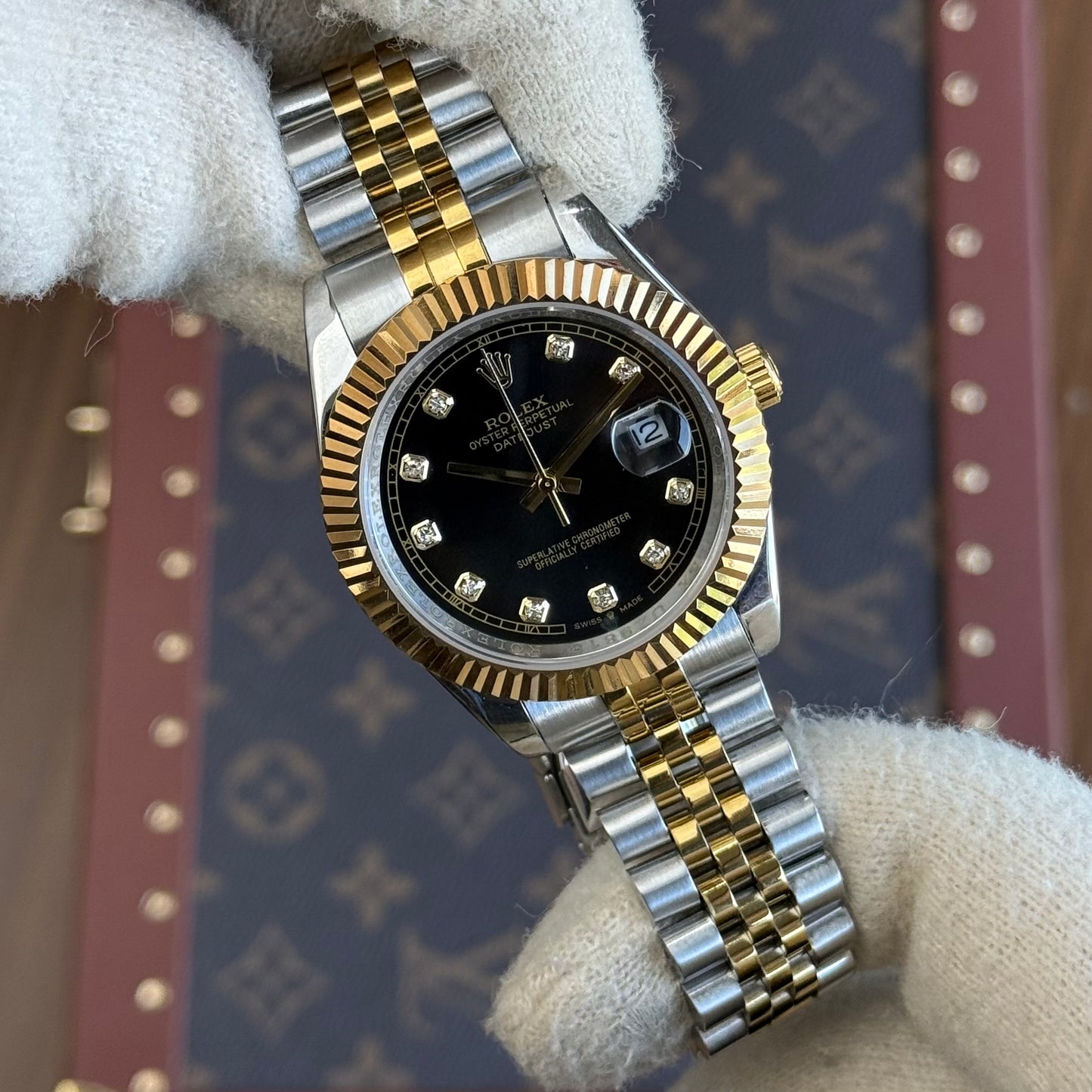 Datejust Rolesor - Black Dial Jubilee Diamonts