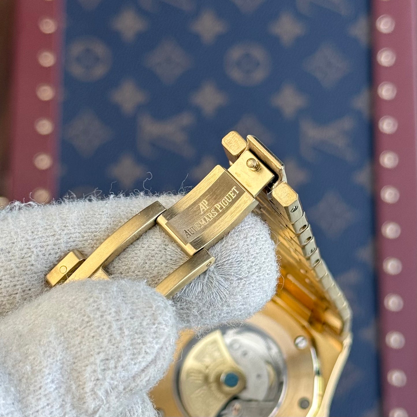 Royal Oak Gold – White Dial