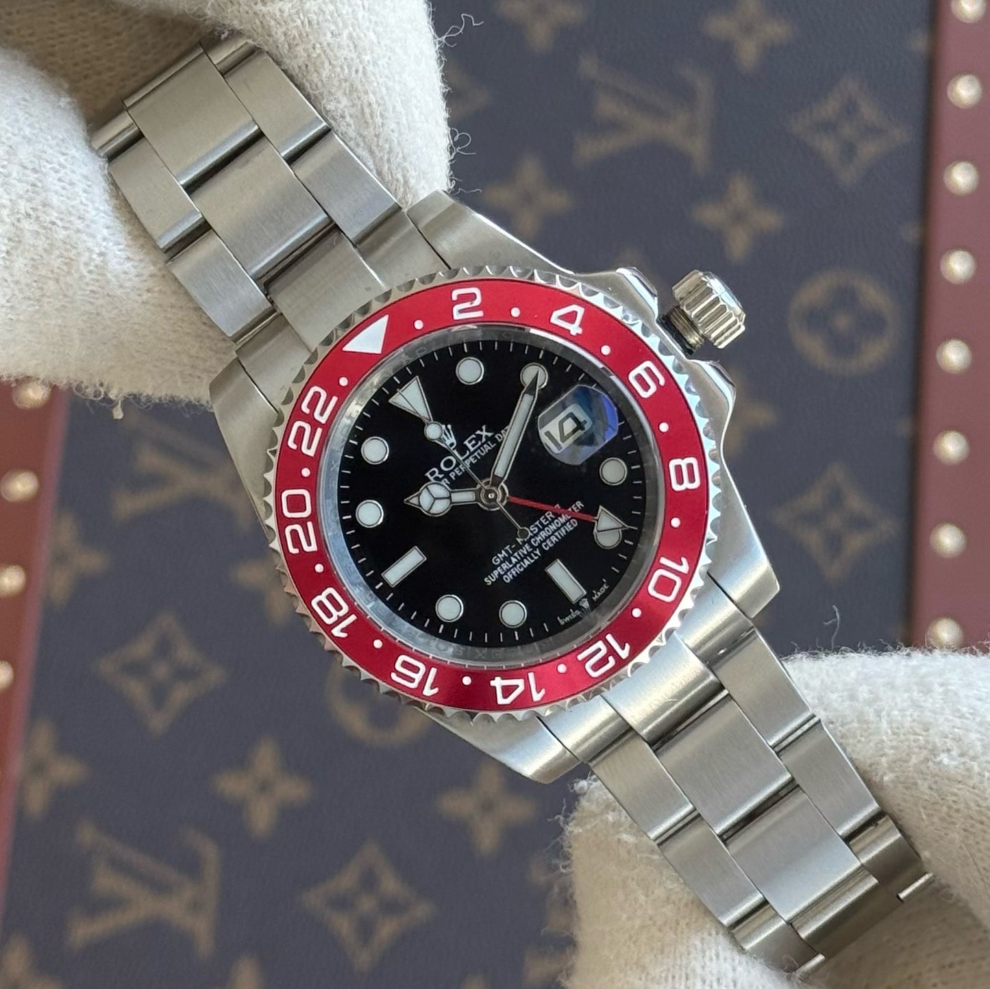 GMT-Master II Oystersteel – Black Dial Cherry Bezel Oyster Date