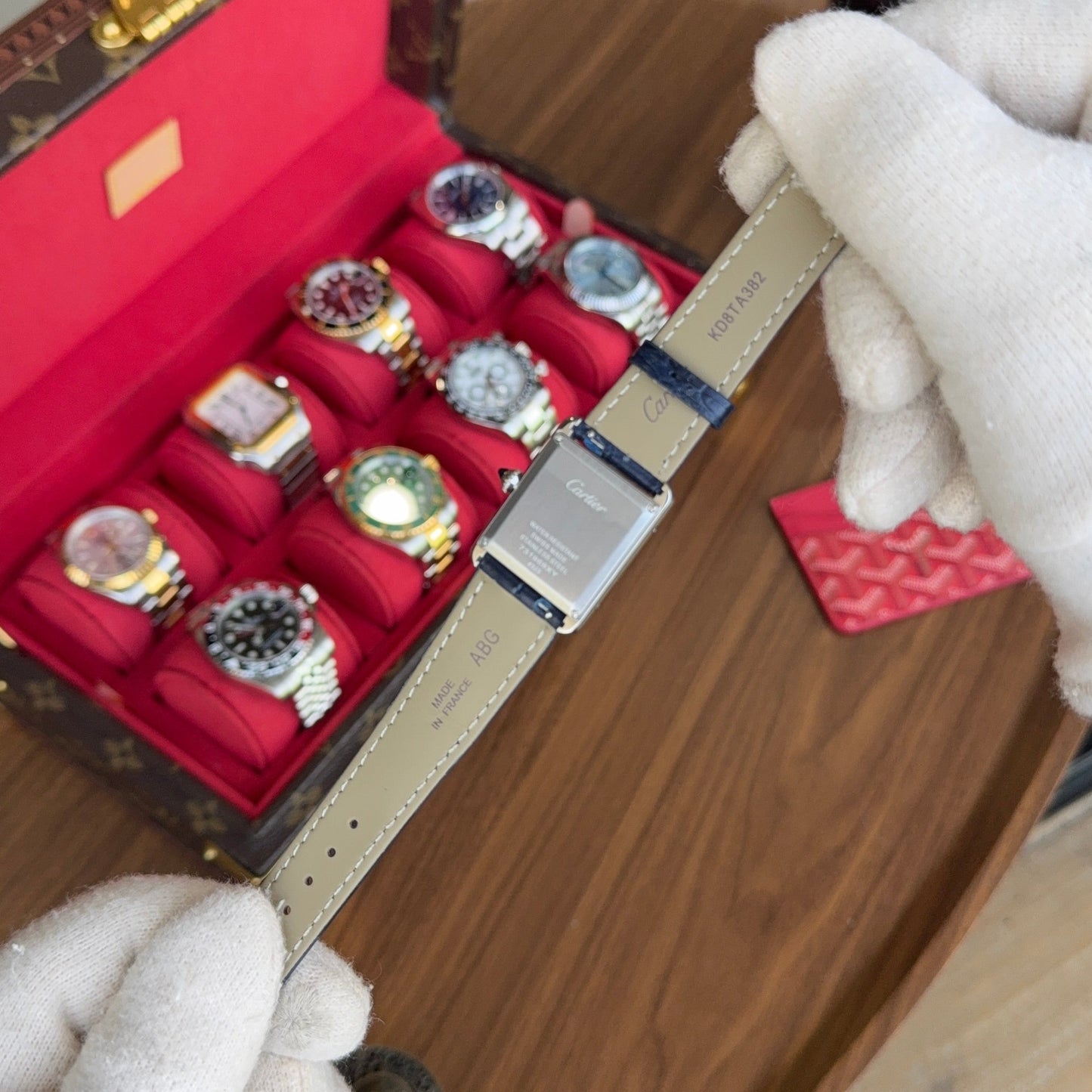 Tank Steel – Blue Minimal Dial Leather Strap Type Cartier