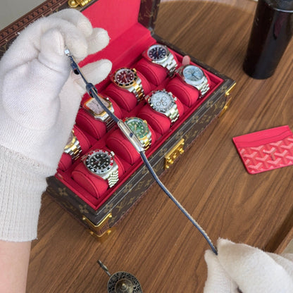 Tank Steel – Blue Minimal Dial Leather Strap Type Cartier