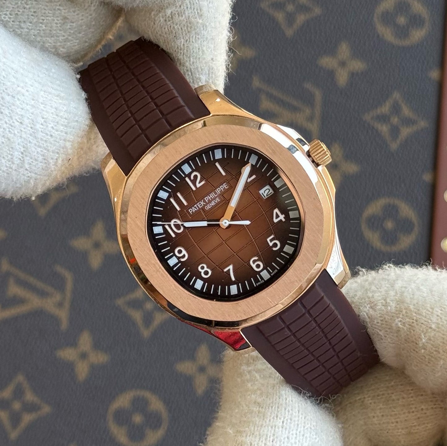 Aquanaut Rose Gold – Coffee Dial Rubber Strap Patek Type