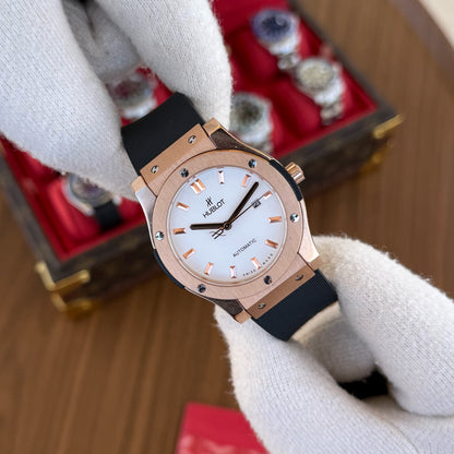 Classic Fusion King Gold – White Dial Rubber Strap Hublot Type