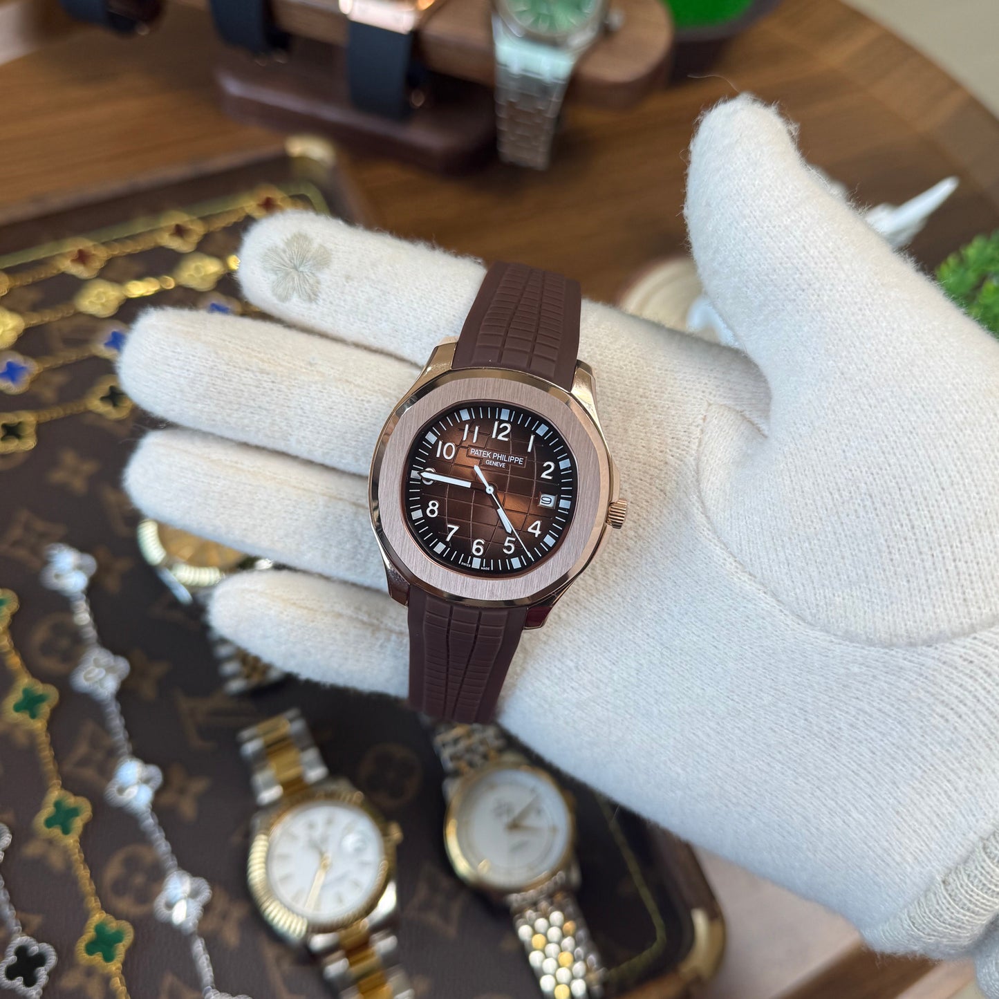 Aquanaut Rose Gold – Coffee Dial Rubber Strap Patek Type