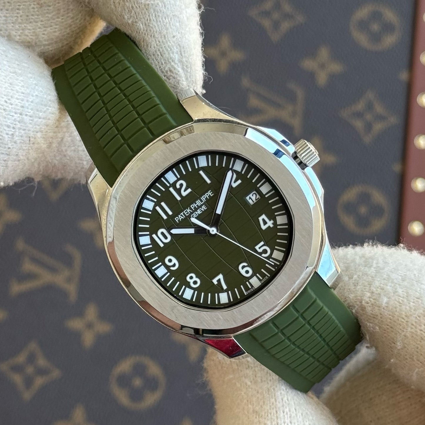 Aquanaut Steel – Green Dial Rubber Strap Patek Type