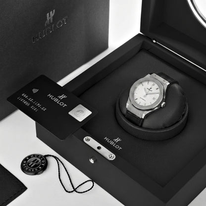 Classic Fusion Steel – White Dial Leather Strap