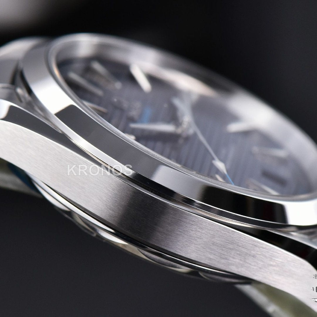 Aqua Terra 150m 41mm Dark Blue Dial Silver Hand Silver Markers A8900 - Authentic Movement