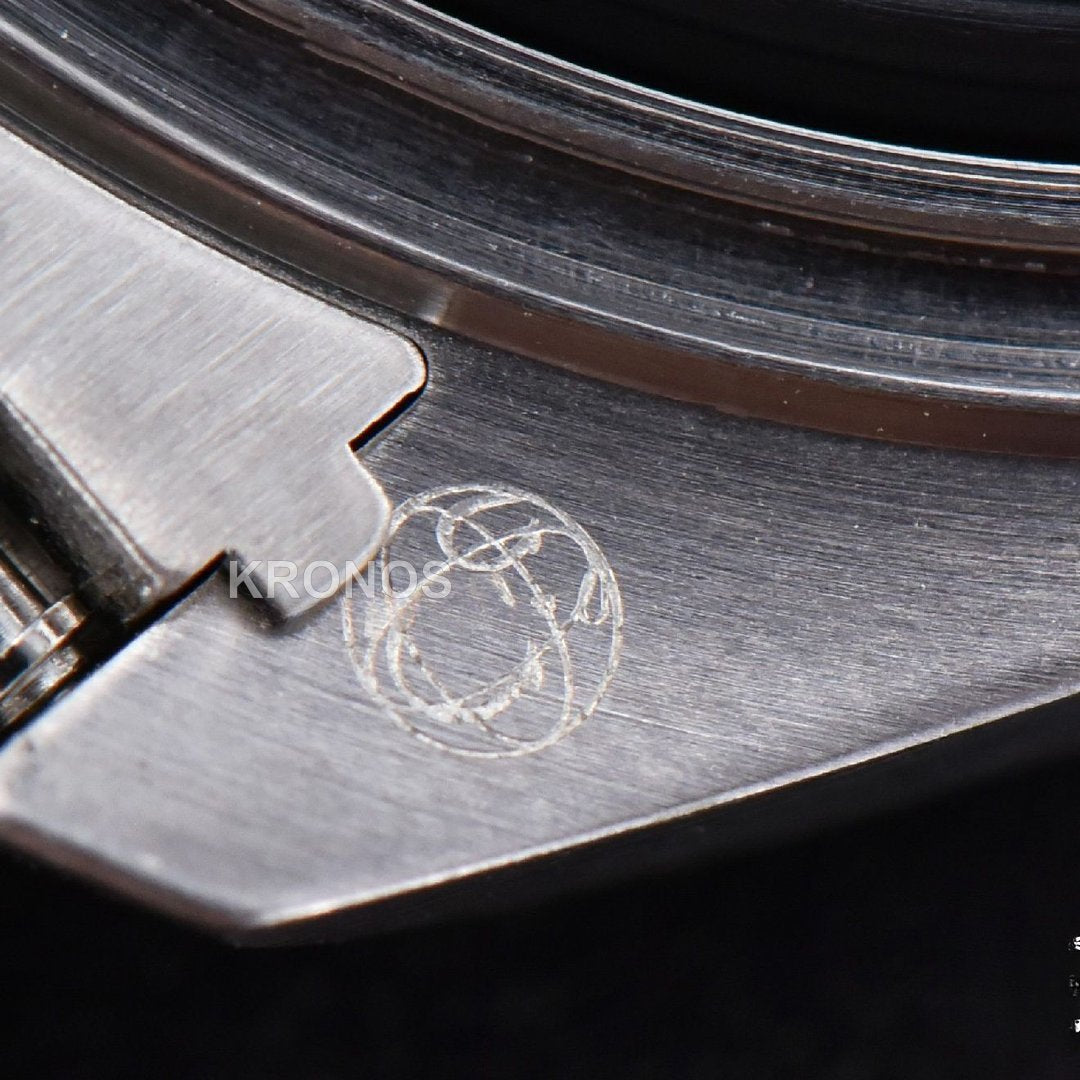 Aqua Terra 150m 41mm Dark Blue Dial Silver Hand Silver Markers A8900 - Authentic Movement