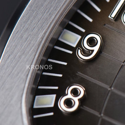 Aquanaut 40mm Black Dial Black - Authentic Movement