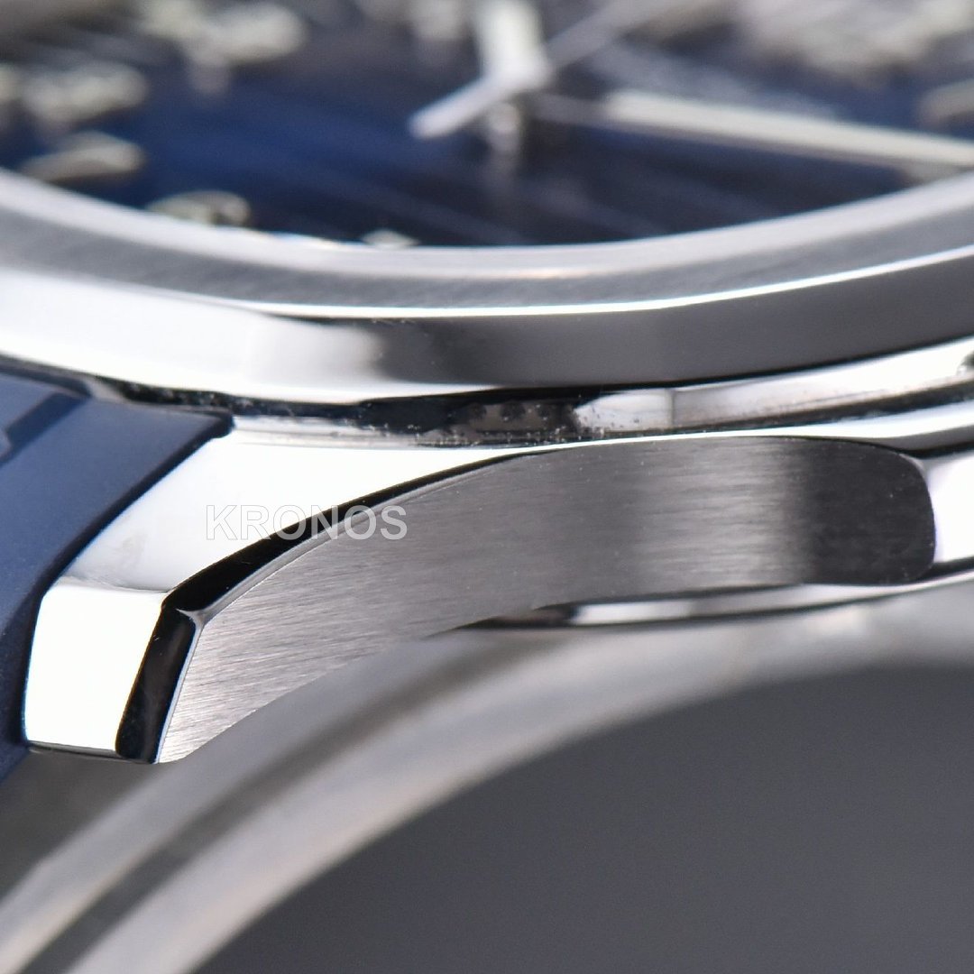 Aquanaut 42mm Blue Dial Blue - Authentic Movement