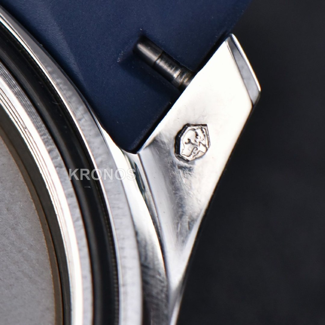 Aquanaut 42mm Blue Dial Blue - Authentic Movement