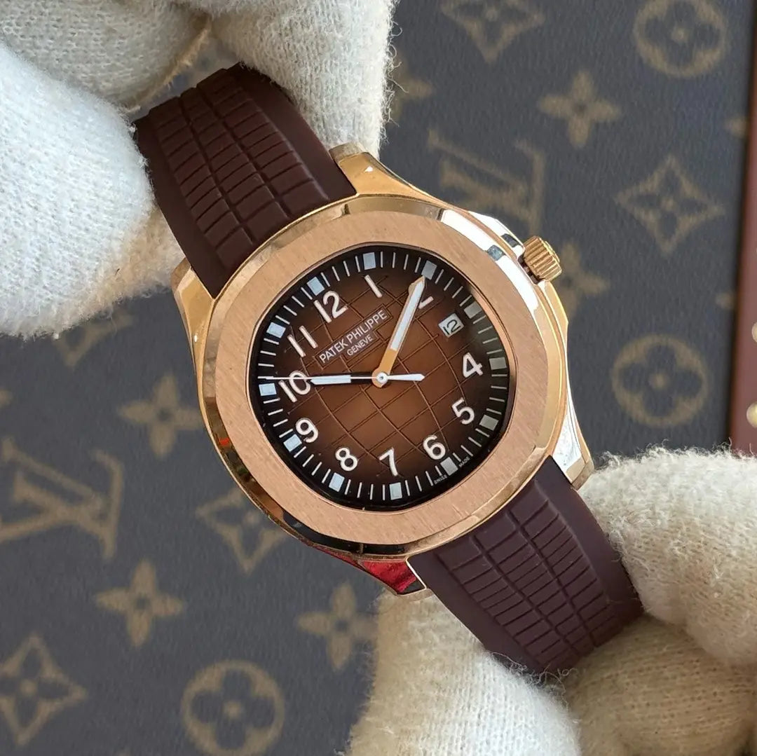 Aquanaut Rose Gold correa goma negra detalles Kronos