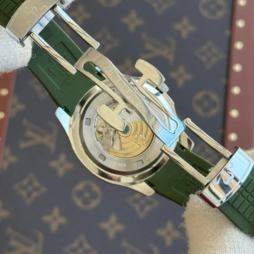 Vista frontal Aquanaut Steel Green - Reloj de lujo Kronos