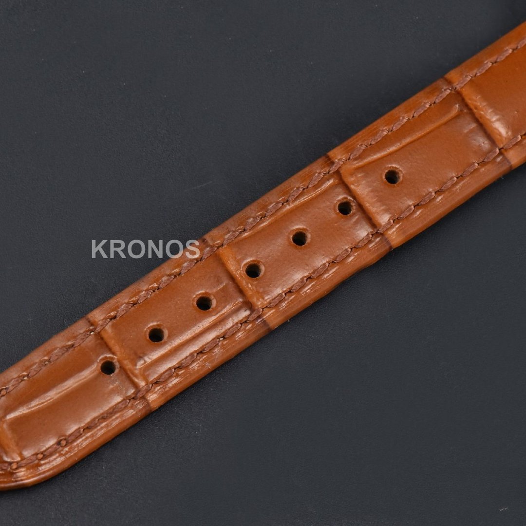 Tank Américaine Small 35.8mmx19mm Brown Quartz - Authentic Movement