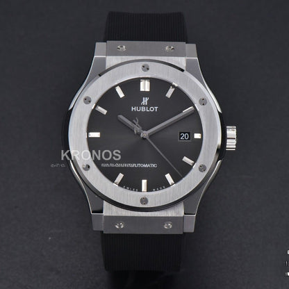 Classic Fusion 42mm Jj+f Black Dial Black A1110 - Authentic Movement