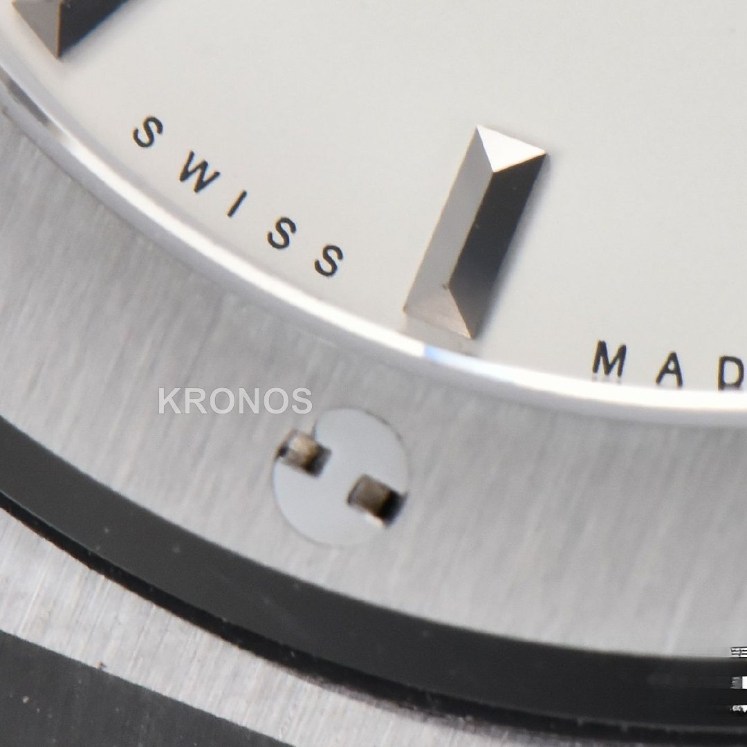 Classic Fusion 42mm Jj+f White Dial Black - Authentic Movement