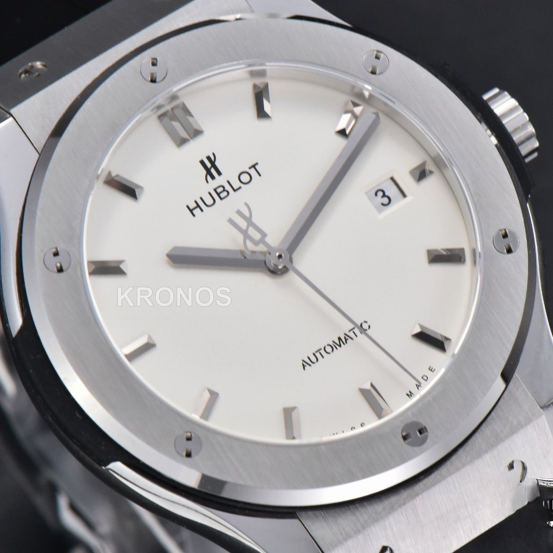 Classic Fusion 42mm Jj+f White Dial Black - Authentic Movement