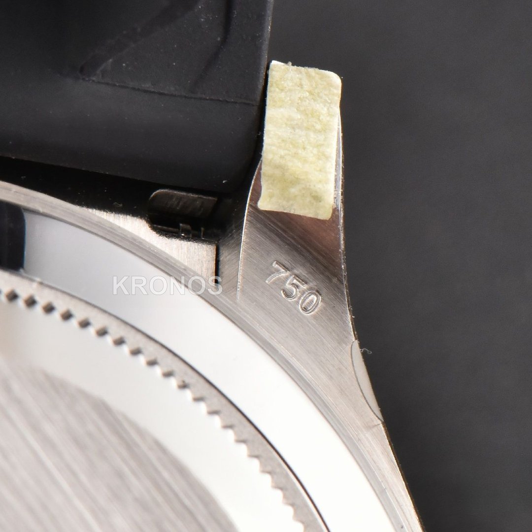 Daytona Ceramic Grey Dial Oysterflex - Authentic Movement