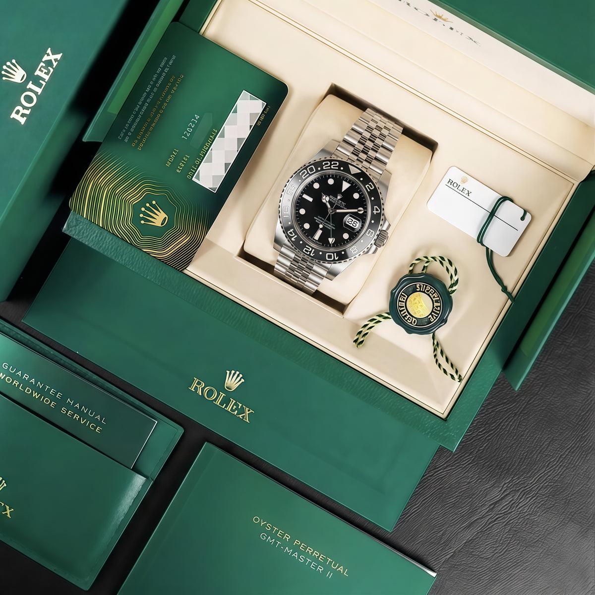 GMT-Master II Oystersteel -  Black Dial Black Bezel Jubilee