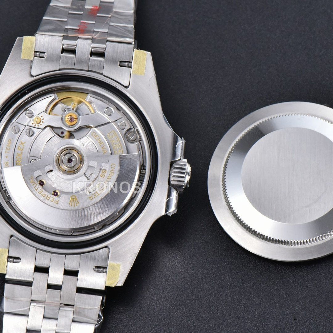 GMT Master II Bluered - Authentic Movement