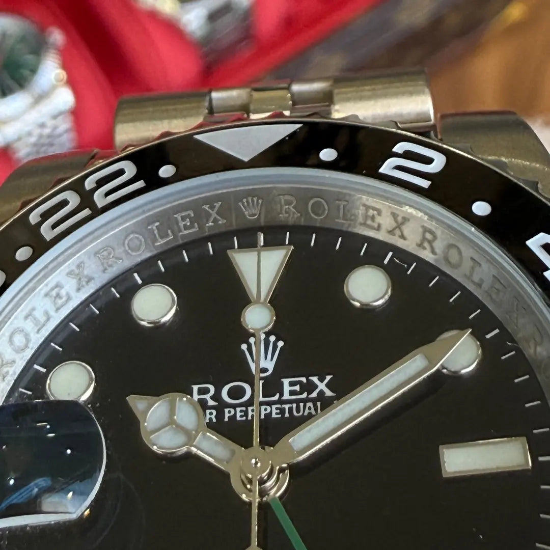 Vista lateral GMT-Master II Black Bezel Jubilee acero genuino Kronos