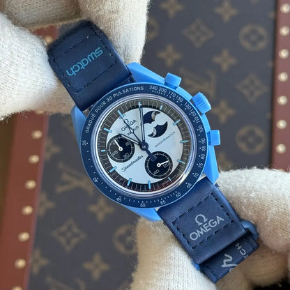 Kronos Moonphase Blue - Detalle de esfera azul y complicación de fases lunares