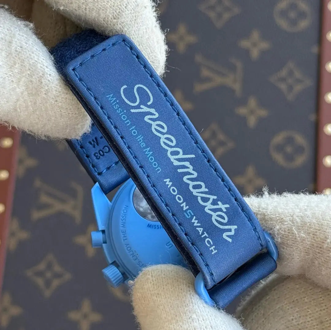 Moonphase Blue Kronos Relojes - Cierre ajustable y acabados en acero