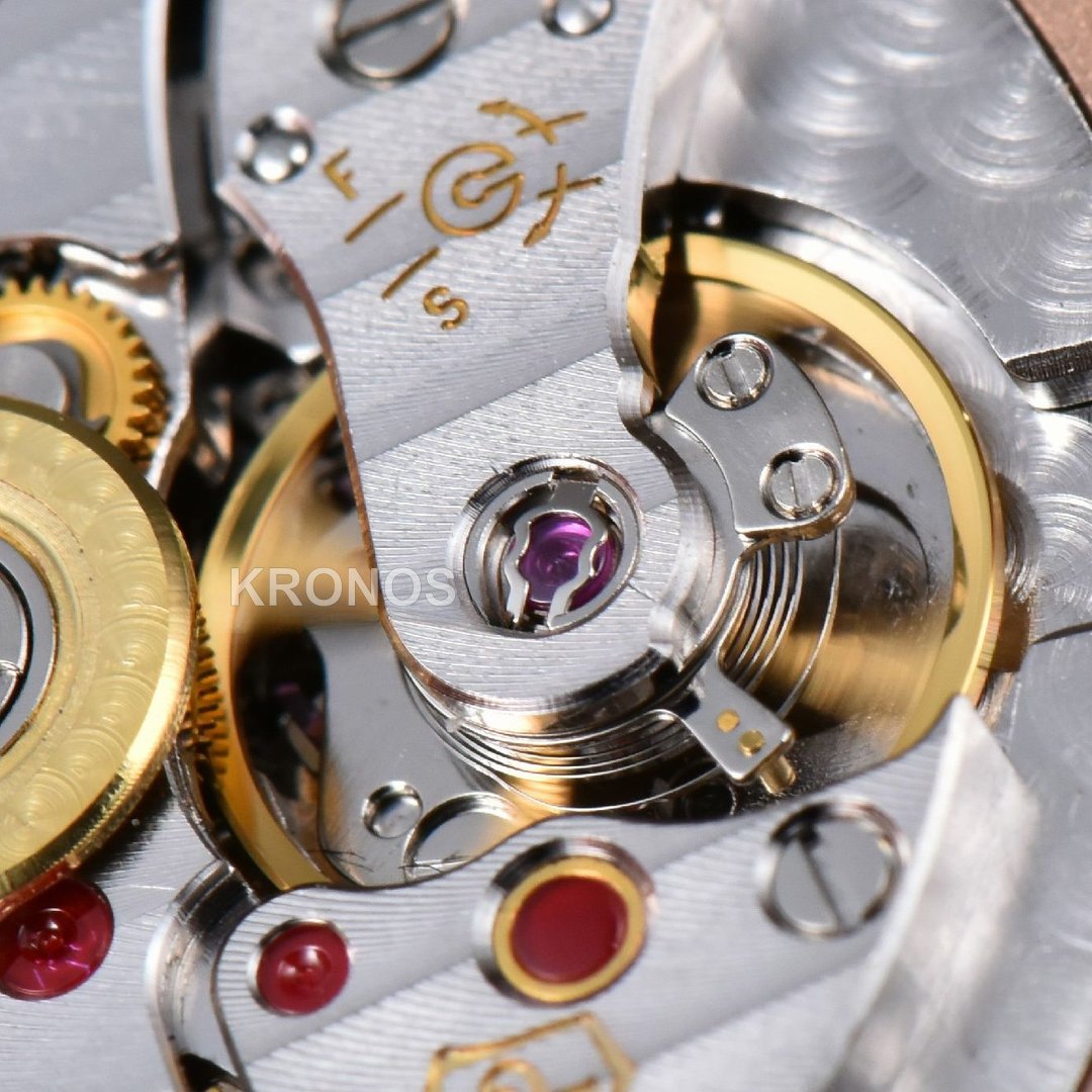 Nautilus 40mm Gray Textured Dial - Authentic Movement
