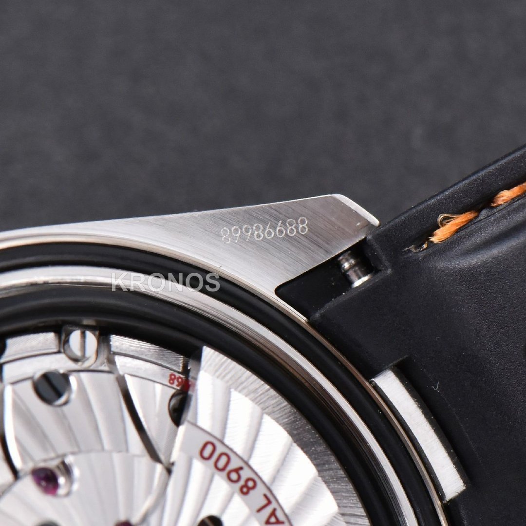 Aqua Terra 150m Seamaster 41mm White Dial Orange Hands Black - Authentic Movement
