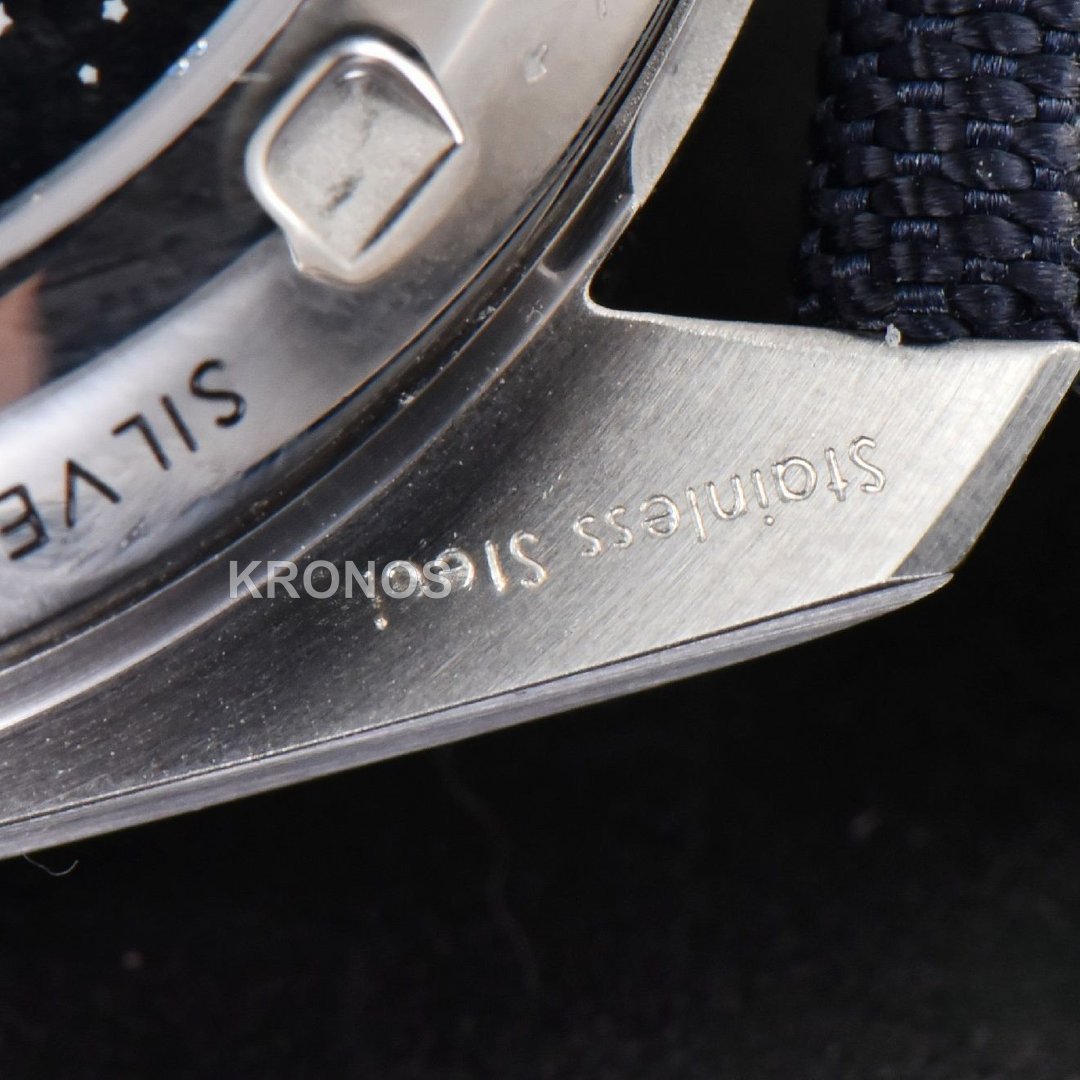 Speedmaster Professional ‘snoopy’ 50th Anniversary 42mm Osf - Authentic Movement