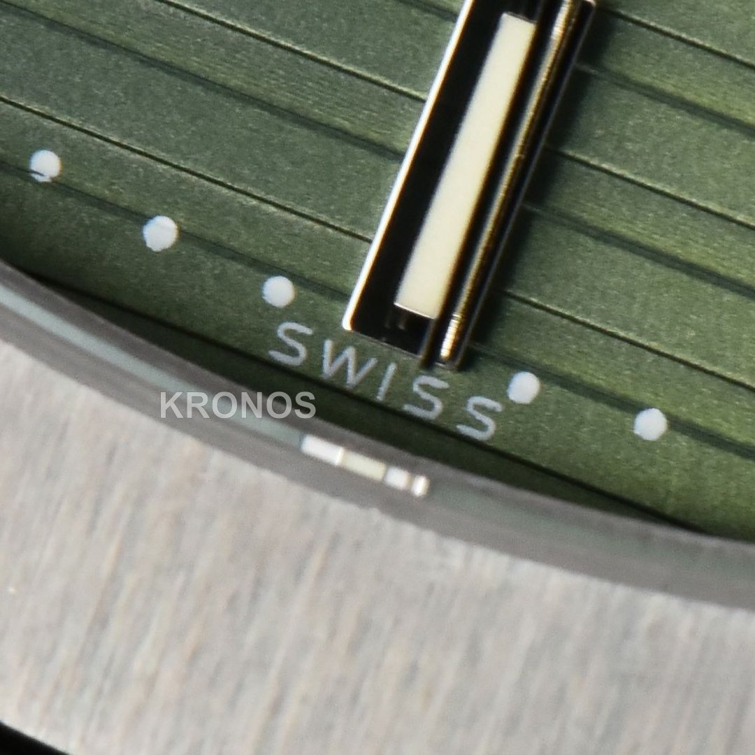Nautilus 5711 40mm Green Dial A324sc - Authentic Movement
