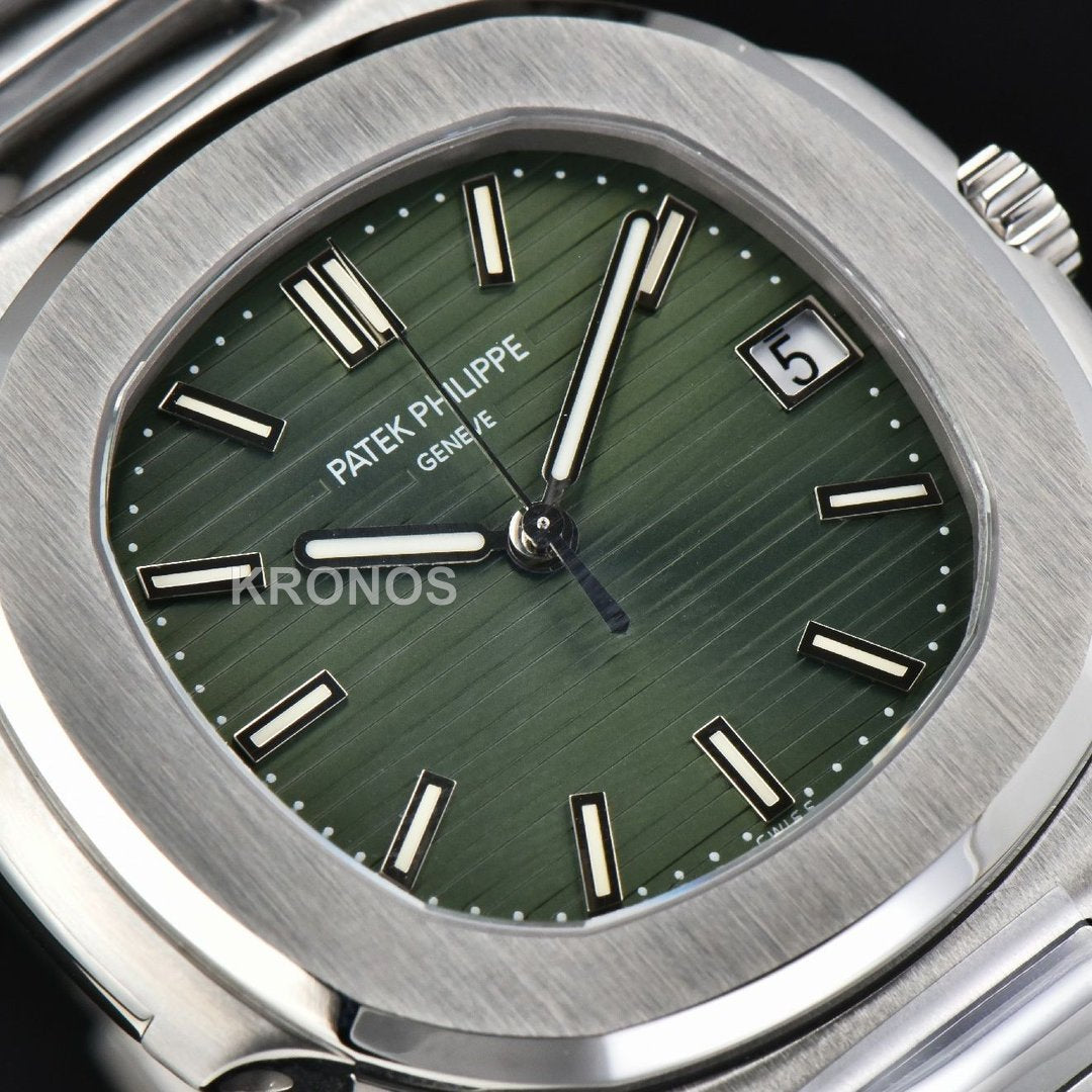 Nautilus 5711 40mm Green Dial A324sc - Authentic Movement
