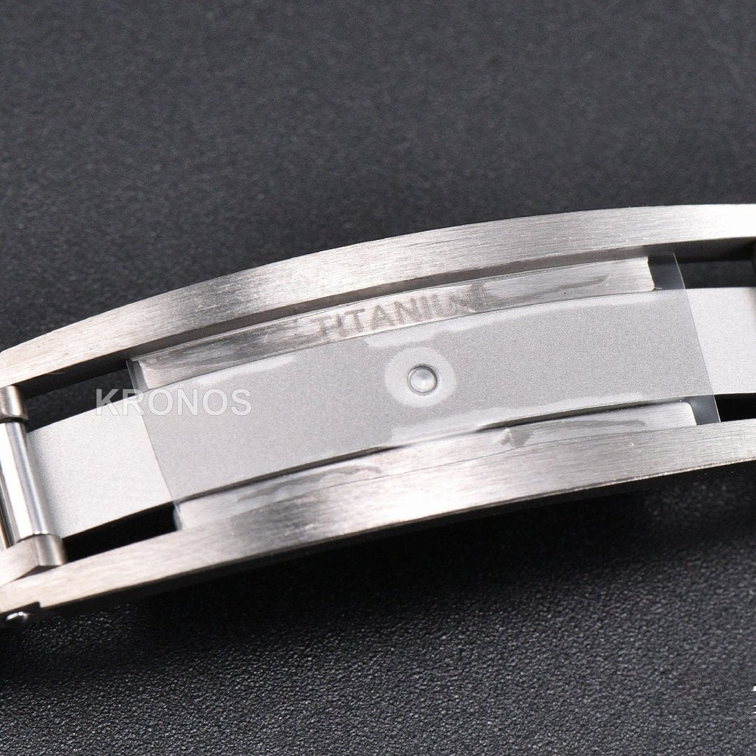 Rm035 02 Red Ntpt Red Rmal1 - Authentic Movement