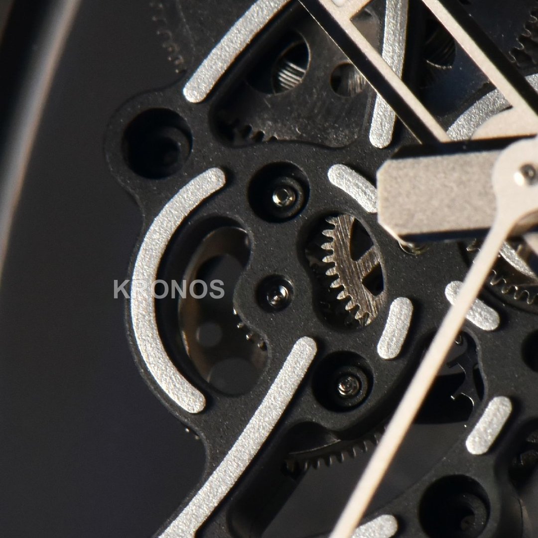 Rm055 Ntpt White Black Crown Black Rmul2 - Authentic Movement