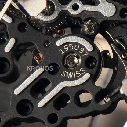 Rm055 Ntpt White Black Crown Black Rmul2 - Authentic Movement